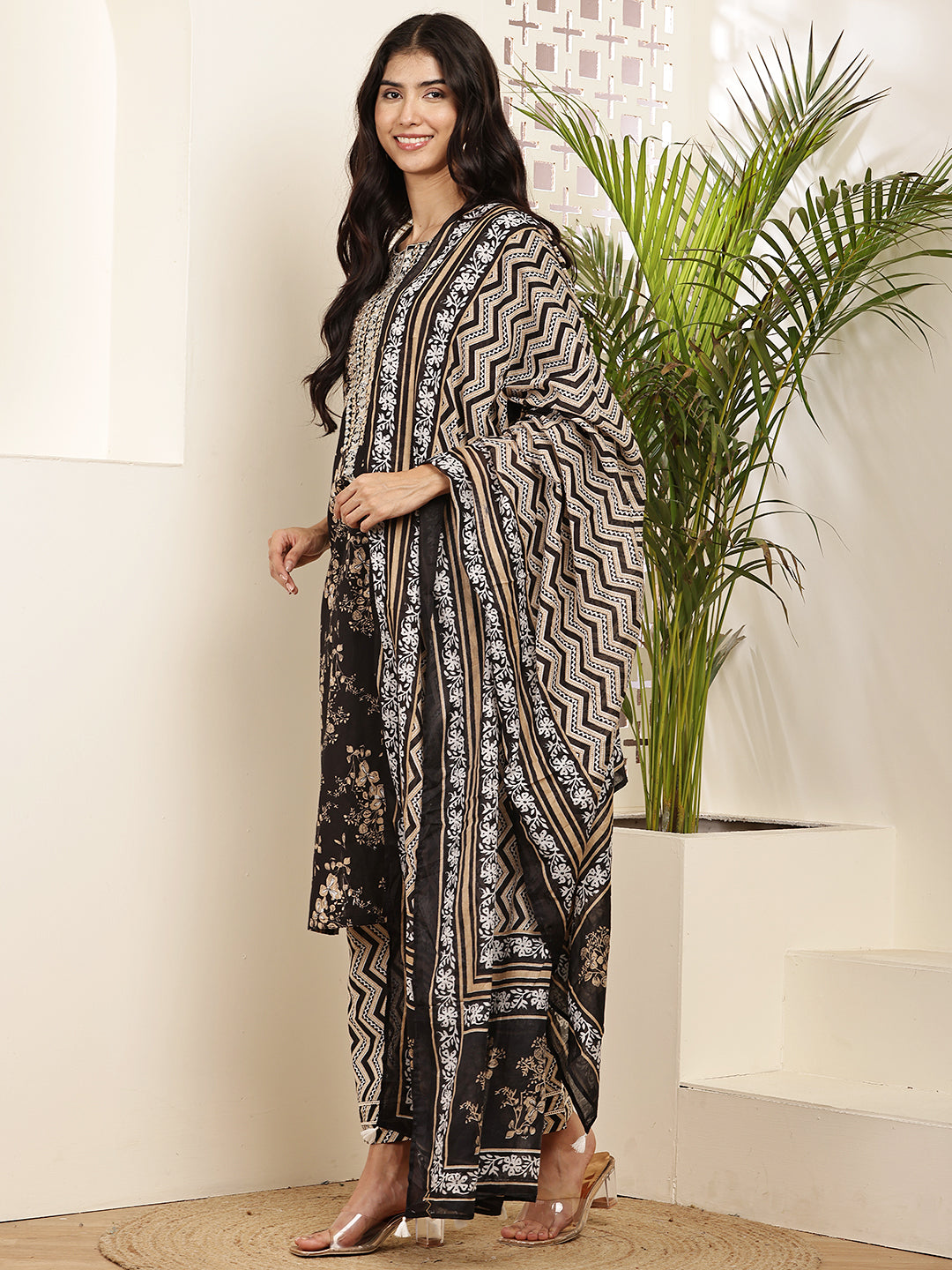 Elevate your ethnic wardrobe with this stunning Black Printed Kurta Set for women