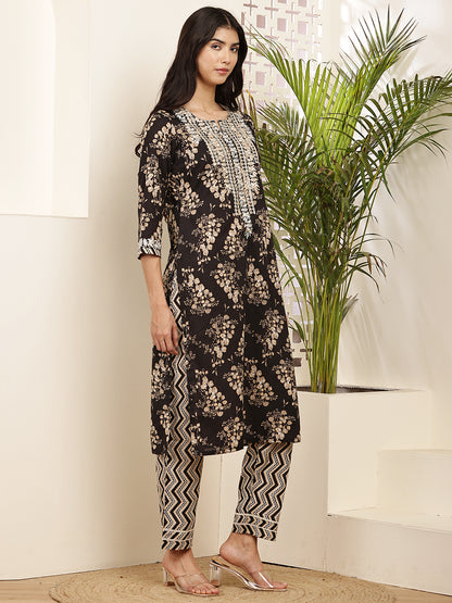 Elevate your ethnic wardrobe with this stunning Black Printed Kurta Set for women