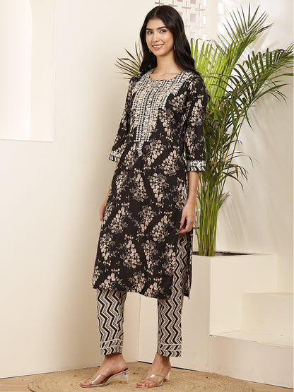 Elevate your ethnic wardrobe with this stunning Black Printed Kurta Set for women