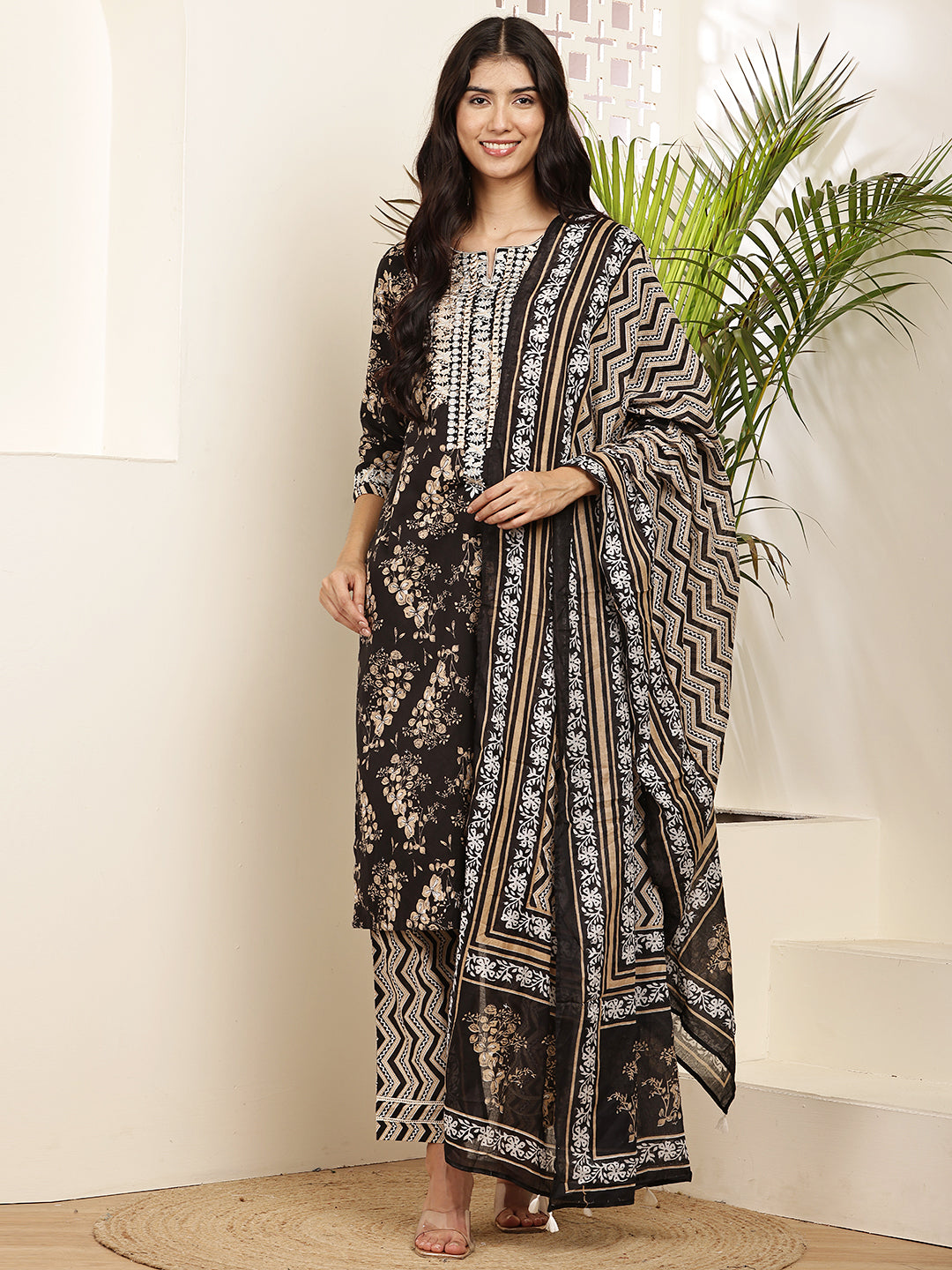 Elevate your ethnic wardrobe with this stunning Black Printed Kurta Set for women